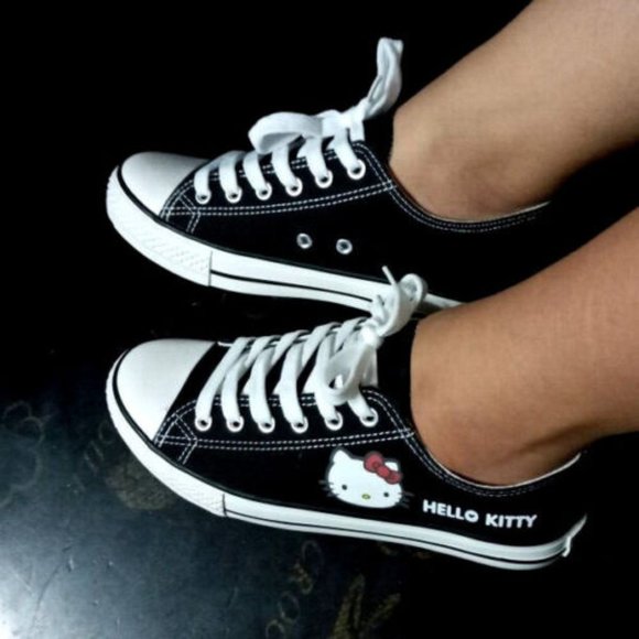 Black Sports Fashion Flat Hello Kitty Canvas Sneakers Wendy Loafers Athletic - Picture 2 of 4